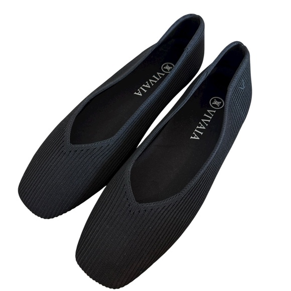 Vivaia Margot Black Square Toe Flats Sz 40 - Picture 1 of 4